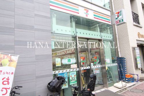 近くのセブン-イレブン亀戸駅東口店まで738m（徒歩10分）