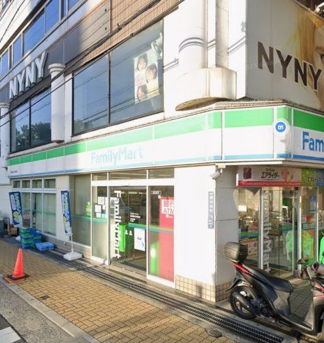 近くのファミリーマート 京阪寝屋川市駅前店まで353m(徒歩5分)