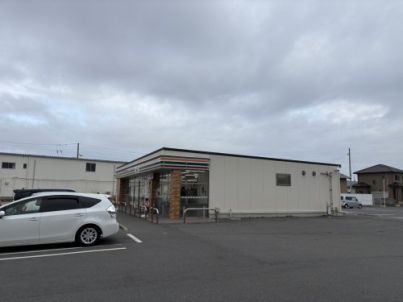 近くのセブンイレブン 西条三津屋東店まで406m（徒歩6分）