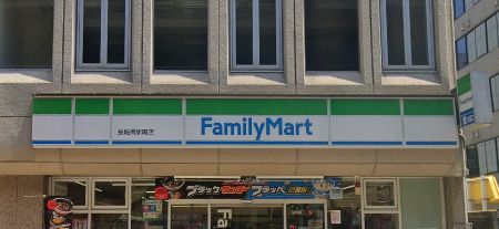 近くのファミリーマート 長堀橋駅南店まで349m(徒歩5分)