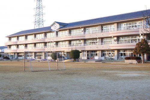 近くの太田市立生品小学校まで2,529m（徒歩32分）