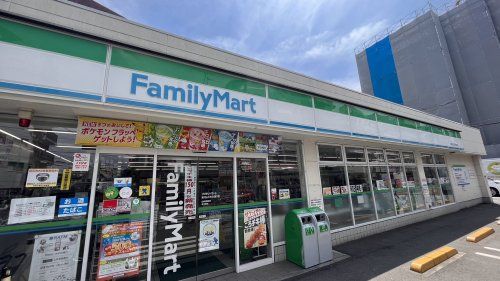 近くのファミリーマート 東村山久米川通り店まで324m（徒歩5分）