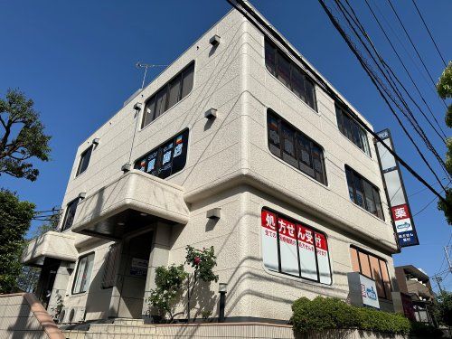 近くのウエルシア 薬局国立谷保店まで594m（徒歩8分）