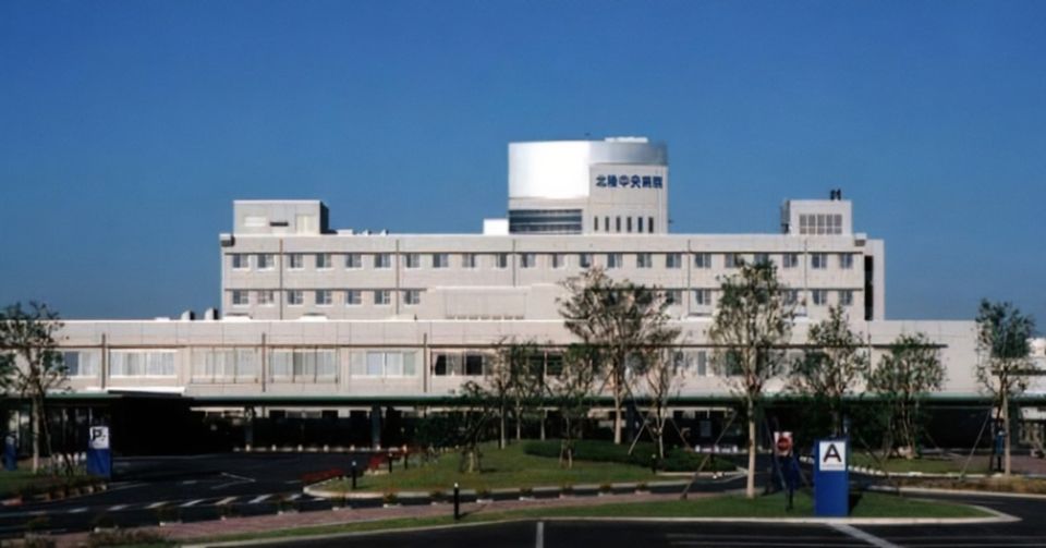 近くの北陸中央病院まで1,555m（徒歩20分）