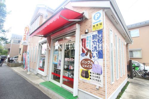 近くの調布ランドリー深大寺店まで436m（徒歩6分）