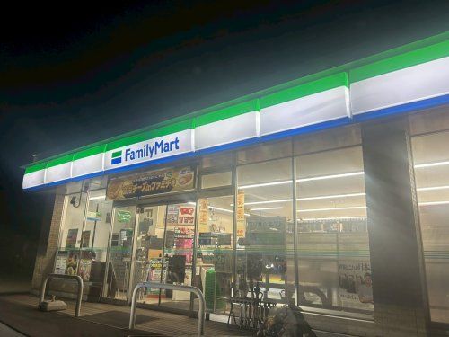 近くのファミリーマート 新居浜船木店まで1,030m(徒歩13分)