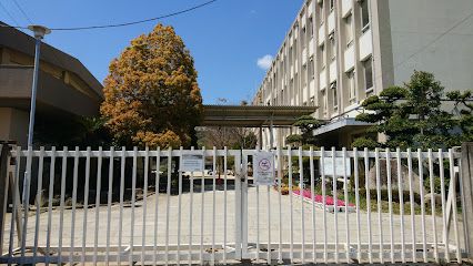 近くの高松市立鬼無小学校まで761m(徒歩10分)