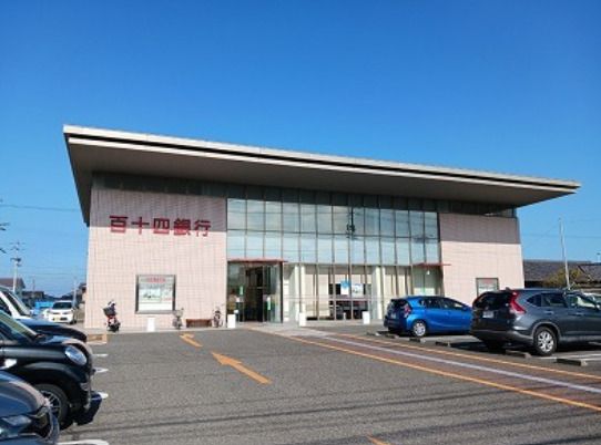 近くの百十四銀行仏生山支店まで1,019m（徒歩13分）
