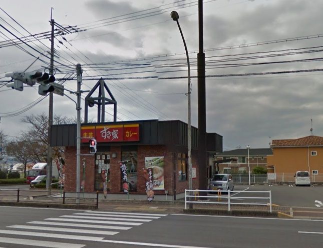 近くのすき家 34号大村店まで353m（徒歩5分）