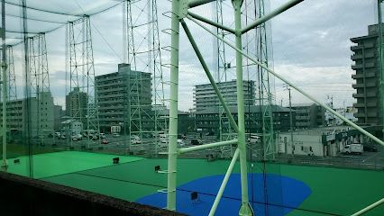 近くの宇多津ゴルフセンターまで454m（徒歩6分）