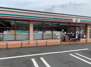 近くのセブンイレブン 三鷹山中通り店まで359m（徒歩5分）