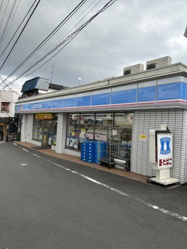 近くのローソン 南品川六丁目店まで566m（徒歩8分）