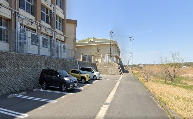 近くの長久手市立東小学校まで1,496m（徒歩19分）