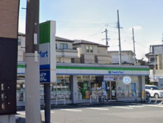 近くのファミリーマート 豊中緑丘店まで1,326m(徒歩17分)