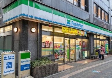 近くのファミリーマート 吉祥寺公園通り店まで258m(徒歩4分)
