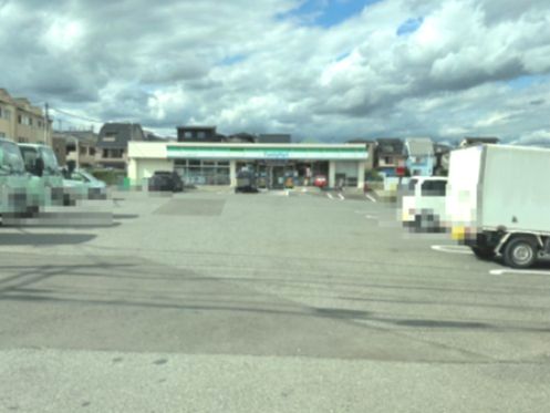 近くのファミリーマート さいたま西堀九丁目店まで541m(徒歩7分)