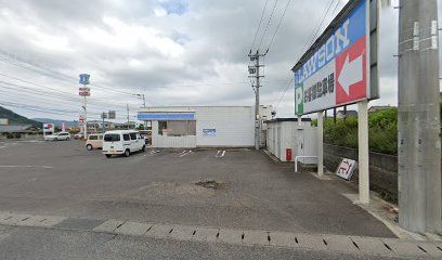 近くのローソン 高松三谷店まで637m（徒歩8分）