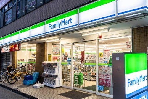 近くのファミリーマート 中川小金井北店まで288m(徒歩4分)