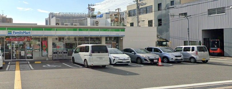 近くのファミリーマート 放出東店まで391m（徒歩5分）