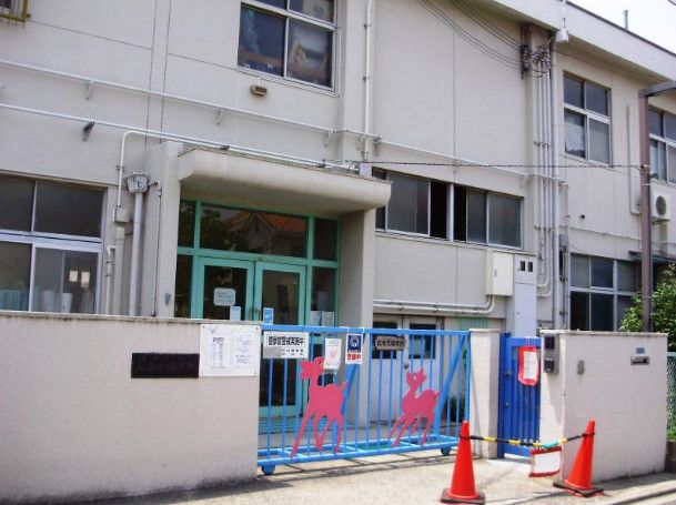 近くの北寺方保育所まで140m（徒歩2分）