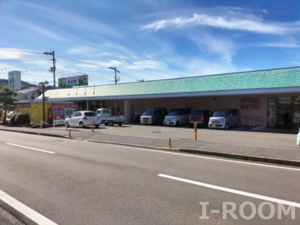 近くのFUJI(フジ) 砥部原町店まで567m（徒歩8分）