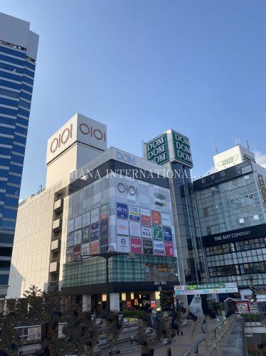 近くの大宮マルイまで6,084m（徒歩77分）