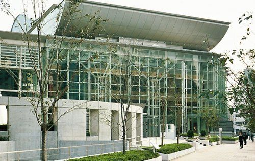 近くの大田区民ホール・アプリコまで603m（徒歩8分）
