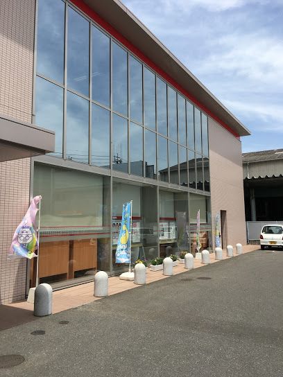 近くの百十四銀行八栗支店まで1,142m（徒歩15分）
