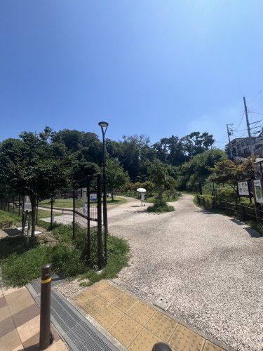 近くの佐伯山緑地まで1,024m（徒歩13分）