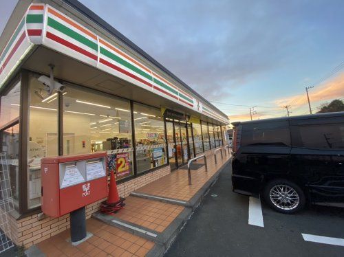 近くのセブンイレブン 町田金森南店まで419m（徒歩6分）