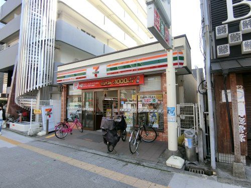 近くのセブンイレブン 大阪関目5丁目店まで268m（徒歩4分）
