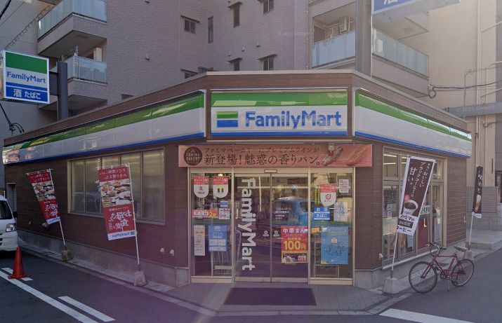 近くのファミリーマート 黒門市場東店まで164m(徒歩3分)
