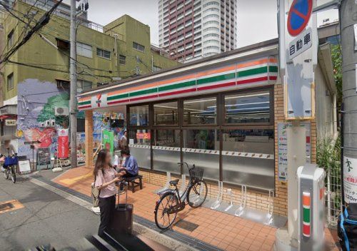 近くのセブンイレブン 大阪鶴野東店まで233m(徒歩3分)
