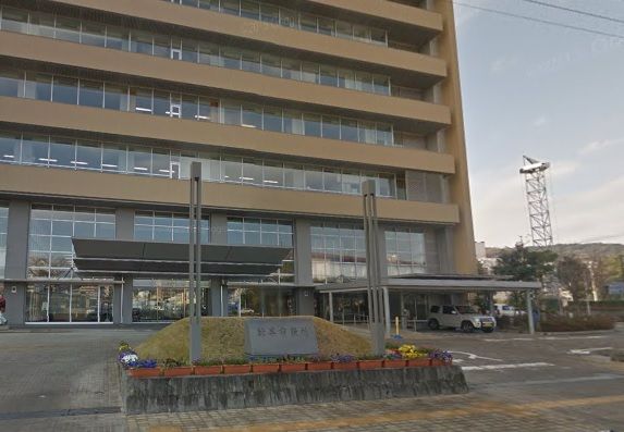 近くの諫早市役所まで568m（徒歩8分）