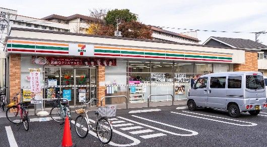 近くのセブンイレブン 三鷹富士見通り店まで358m(徒歩5分)