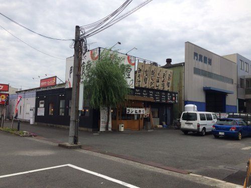 近くの飲食店まで343m（徒歩5分）