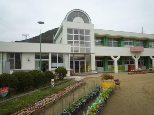 近くの西部幼稚園まで906m(徒歩12分)