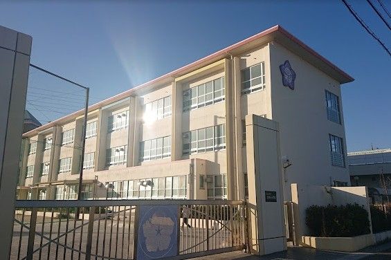 近くの名古屋市立吉根小学校まで761m（徒歩10分）