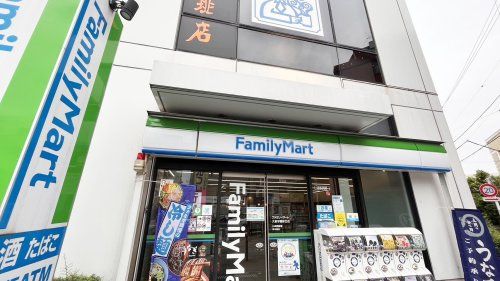 近くのコンビニまで2,612m（徒歩33分）