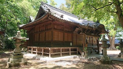 近くの葛原正八幡宮まで478m（徒歩6分）