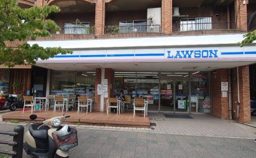 近くのローソン 東山三条店まで231m（徒歩3分）