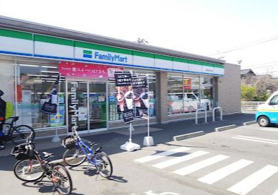 近くのコンビニまで168m（徒歩3分）