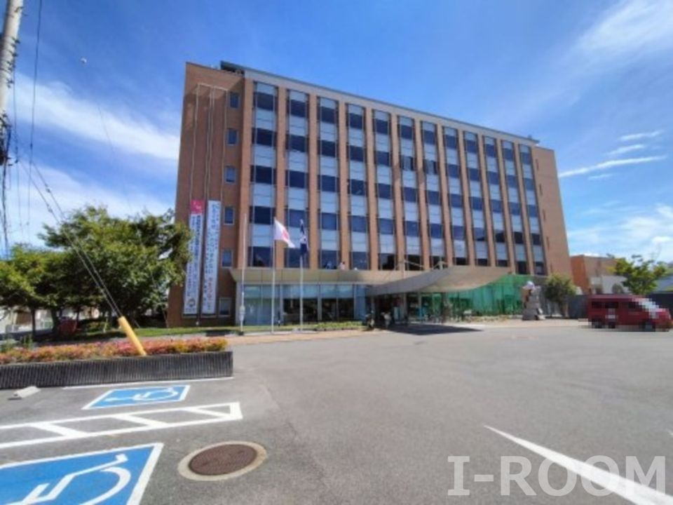 近くの松前町役場まで211m（徒歩3分）