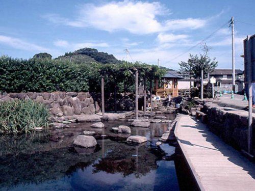 近くの尾田の丸池まで4,465m（徒歩56分）