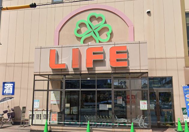近くのライフ泉尾店まで255m（徒歩4分）