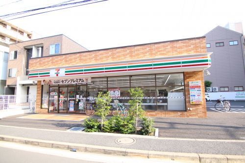 近くのセブン-イレブン 葛西駅東店まで168m（徒歩3分）