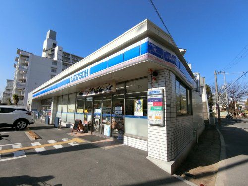 近くのローソン　城東古市2丁目店まで566m（徒歩8分）