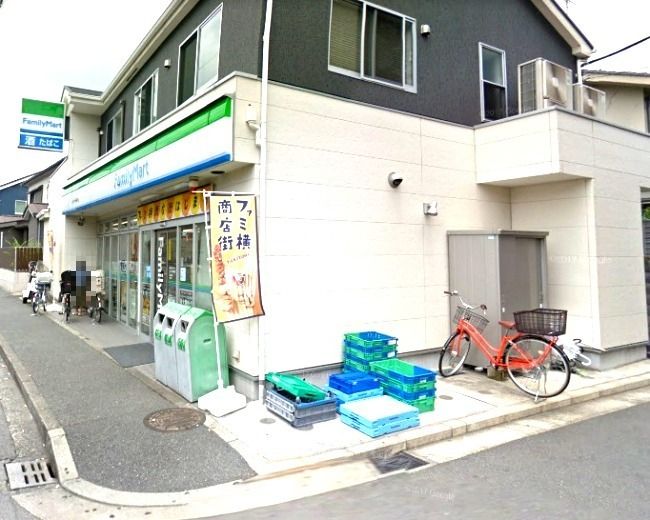 近くのファミリーマートムサシヤ磯子店まで148m(徒歩2分)