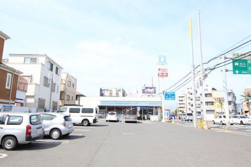 近くのローソン 市川新井二丁目店まで378m（徒歩5分）