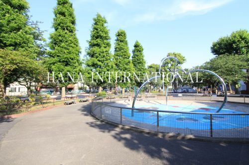 近くの千住旭公園(太郎山公園)まで404m(徒歩6分)